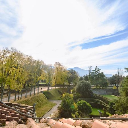 Palazzo Froussard B&B&Living Lucca Esterno foto