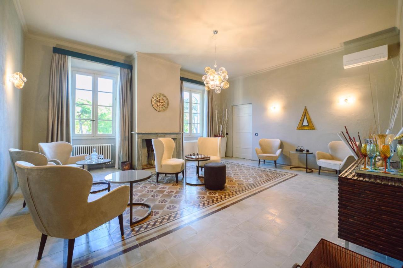 Palazzo Froussard B&B&Living Lucca Esterno foto