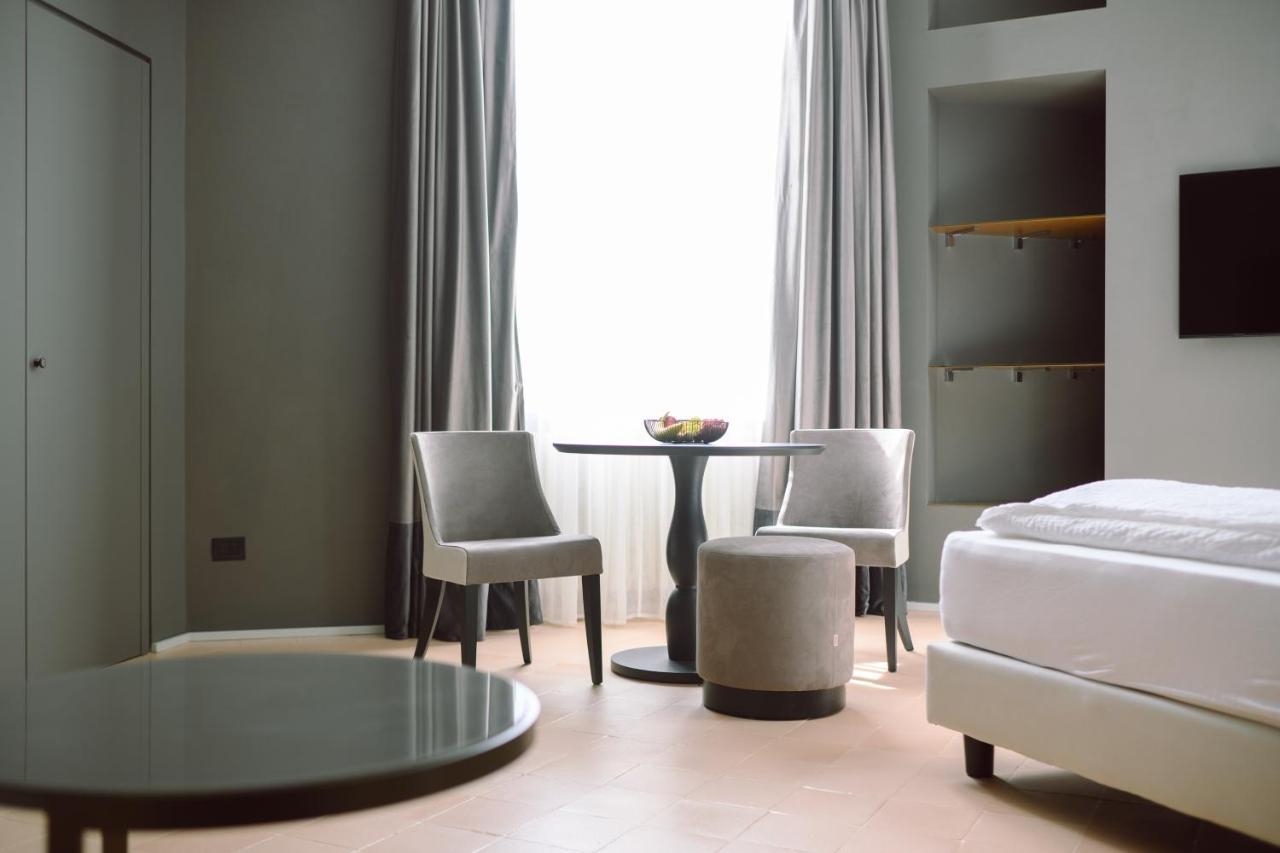Palazzo Froussard B&B&Living Lucca Esterno foto