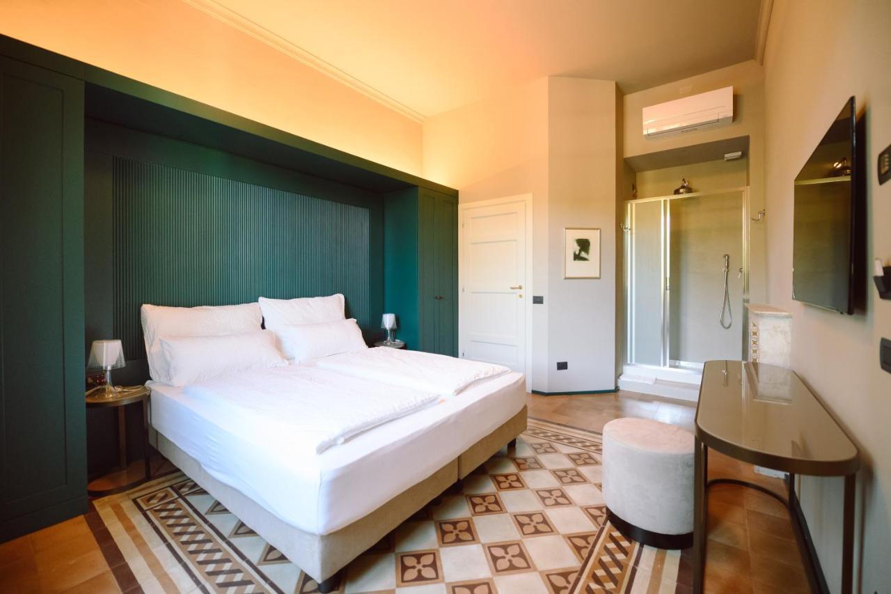 Palazzo Froussard B&B&Living Lucca Esterno foto