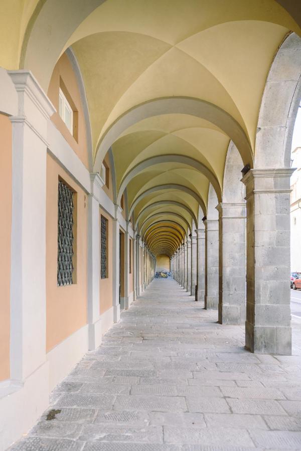 Palazzo Froussard B&B&Living Lucca Esterno foto