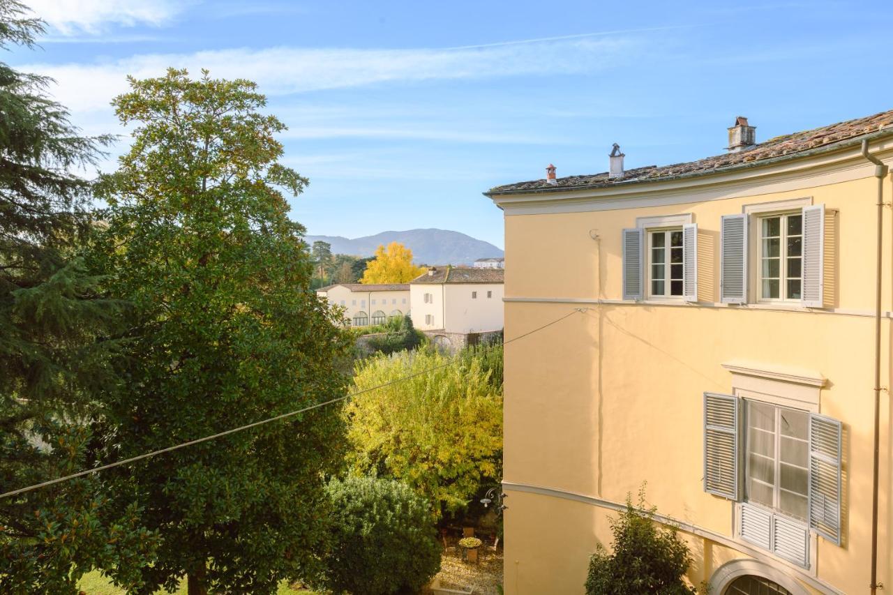 Palazzo Froussard B&B&Living Lucca Esterno foto
