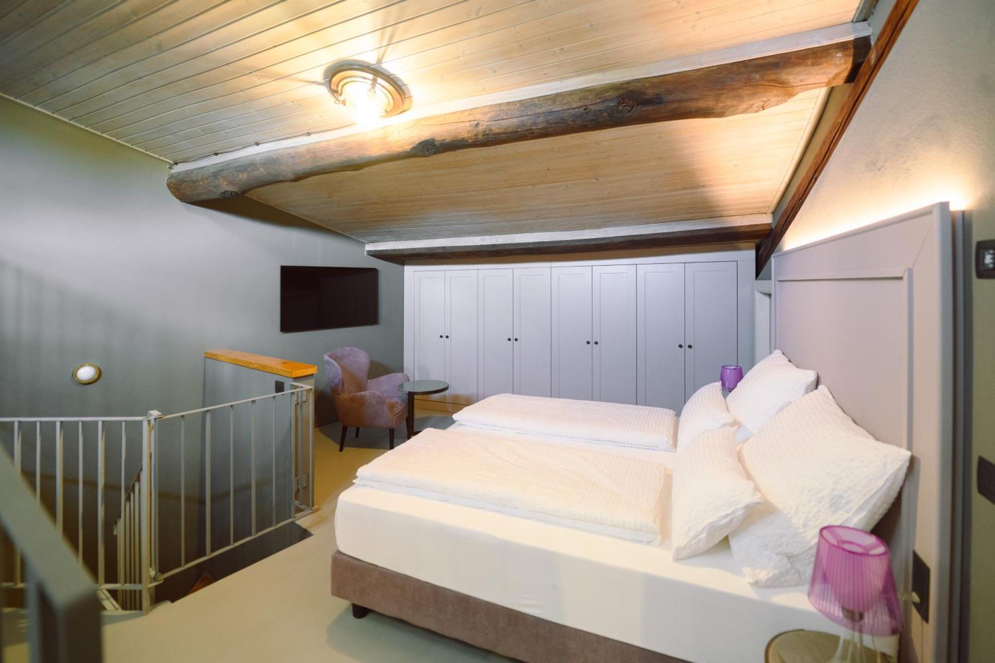 Palazzo Froussard B&B&Living Lucca Esterno foto