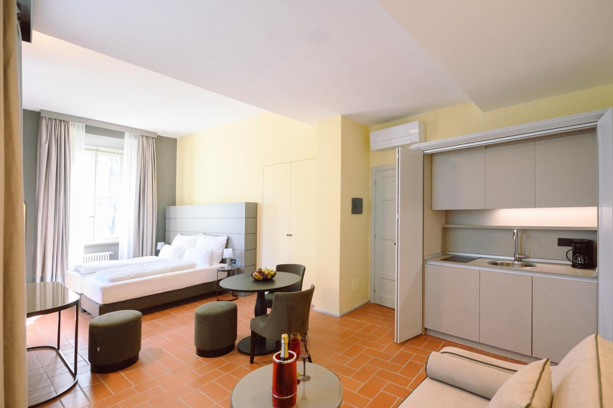 Palazzo Froussard B&B&Living Lucca Esterno foto